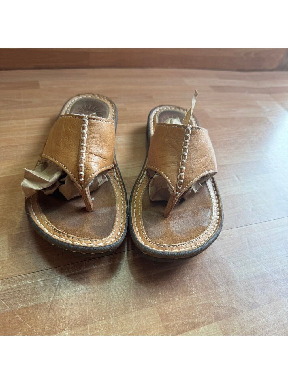 UGG Australia Layback Thong Sandals. Size 6 - Picture 3 of 9